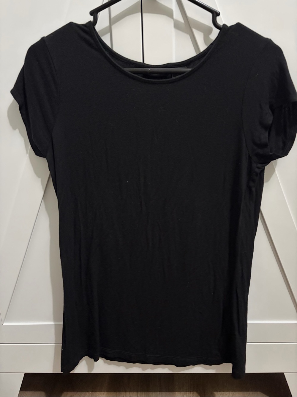 Tahari Black Short Sleeve Crewneck Top